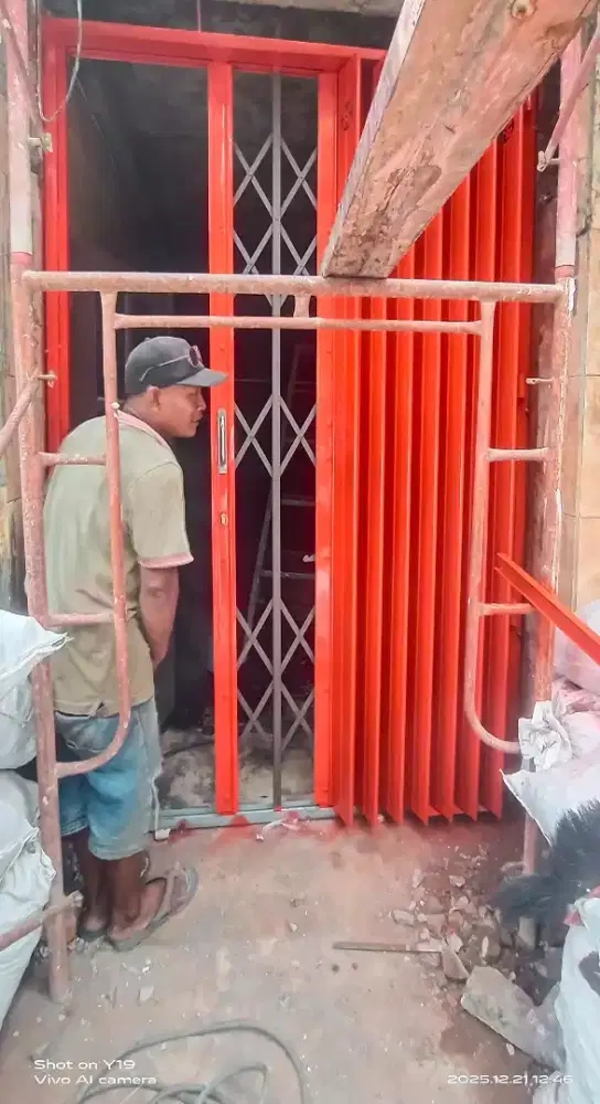 pintu harmonika