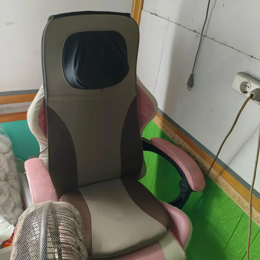 Kursi pijat merk lexata