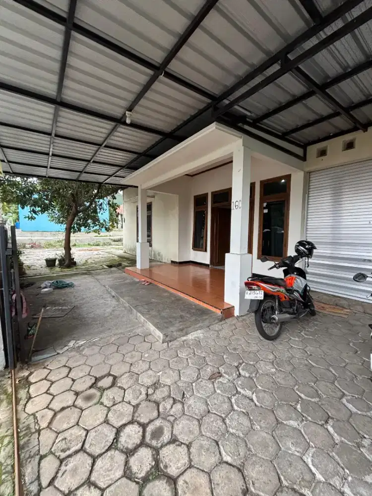 DIJUAL RUMAH LUAS, HOOK STRATEGIS UNTUK USAHA / HUNIAN BANYUMANIK