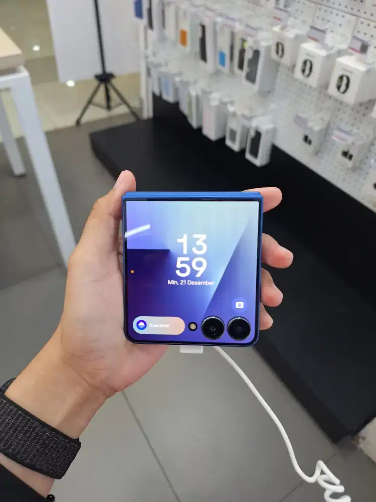 CREDIT SAMSUNG ZFLIP 7 BUNGA 0% NO DP NO ADM