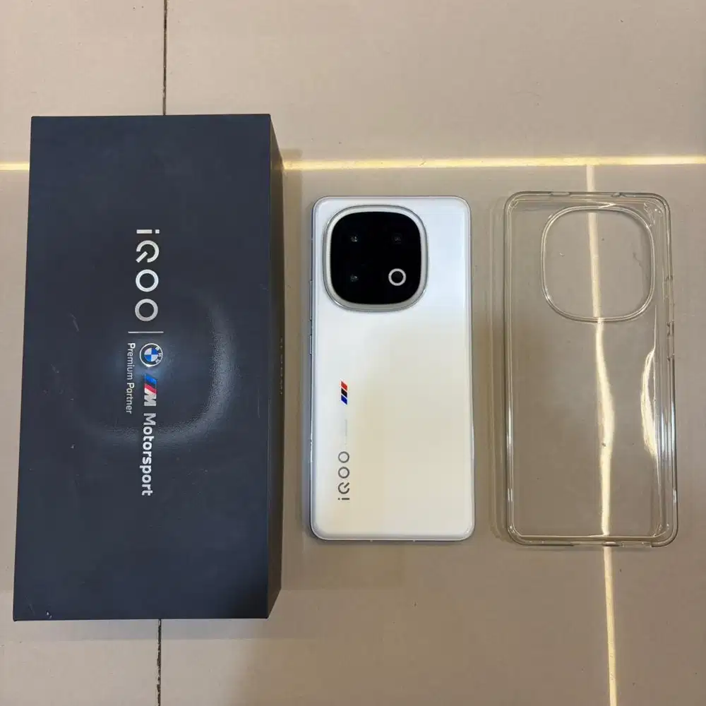 Iqoo 13 putih 12/256Gb