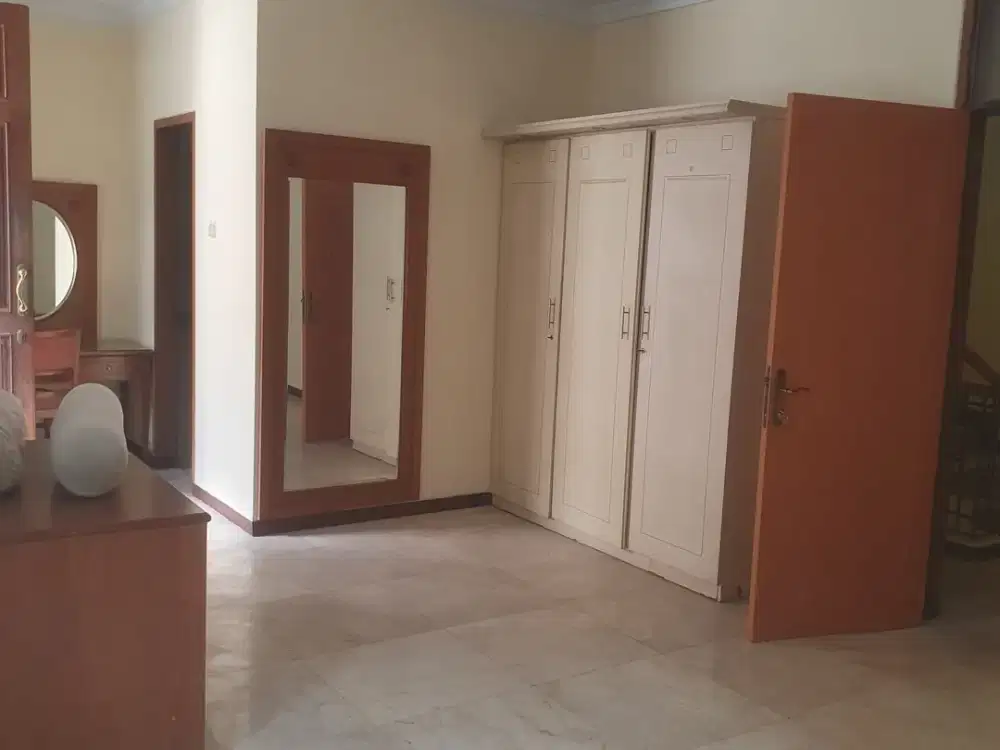 Townhouse Menteng, Silent Office, Harga Terjangkau, Jarang Ada