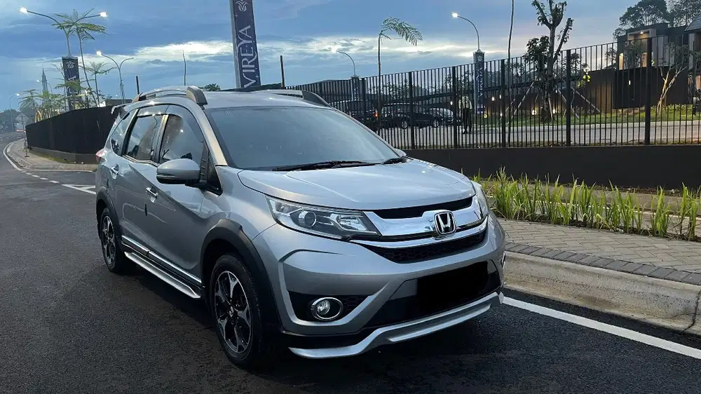 (Low Km50ribu)HONDA BR-V BRV 1.5 E PRESTIGE CVT AT Tahun 2017 NIK 2016