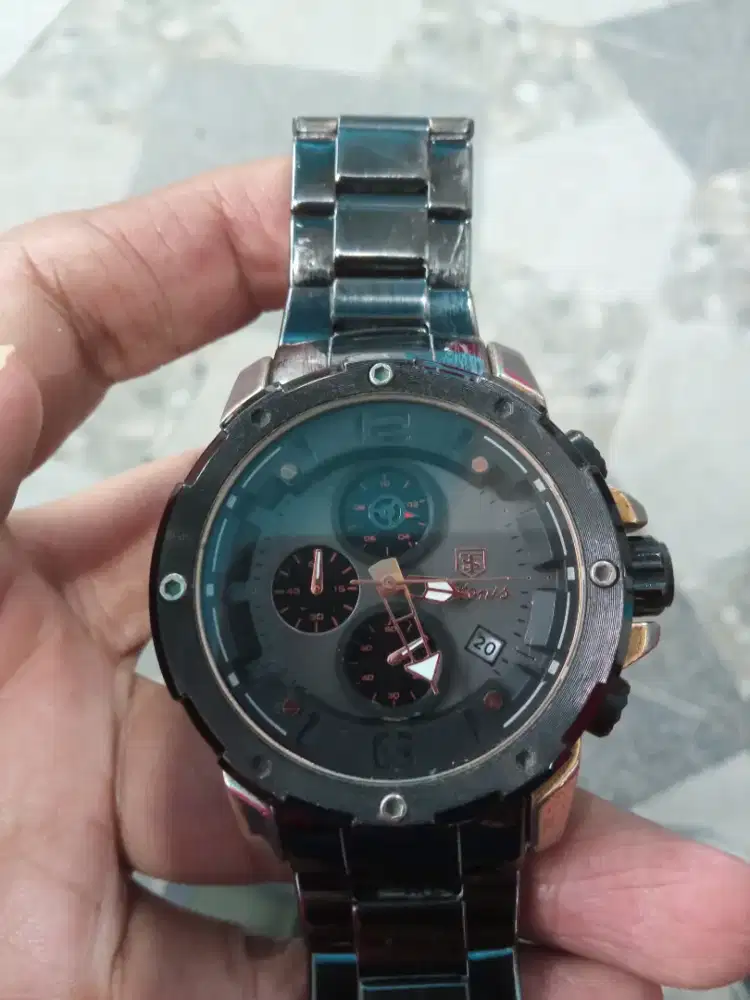 Jam tangan pria