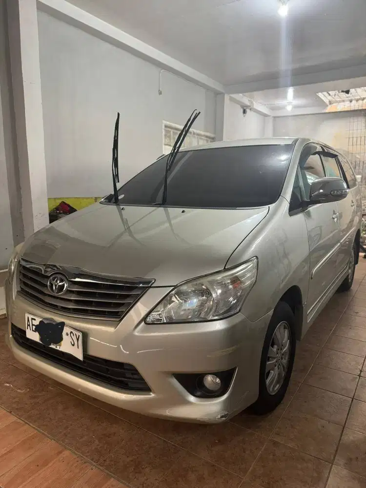 Kijang Innova 2011 2.0 G Bensin Manual Transmisi KM Rendah