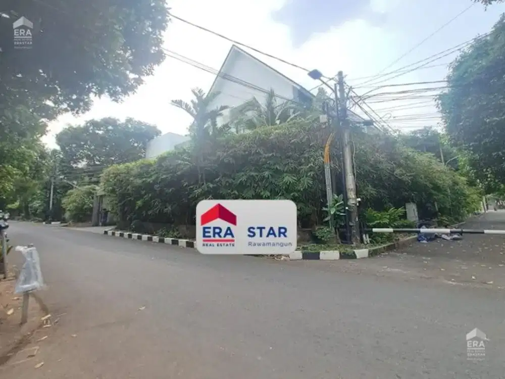 Rumah Mewah Hook hitung tanah harga sangat murah di Taman Radio Dalam Jakarta Selatan