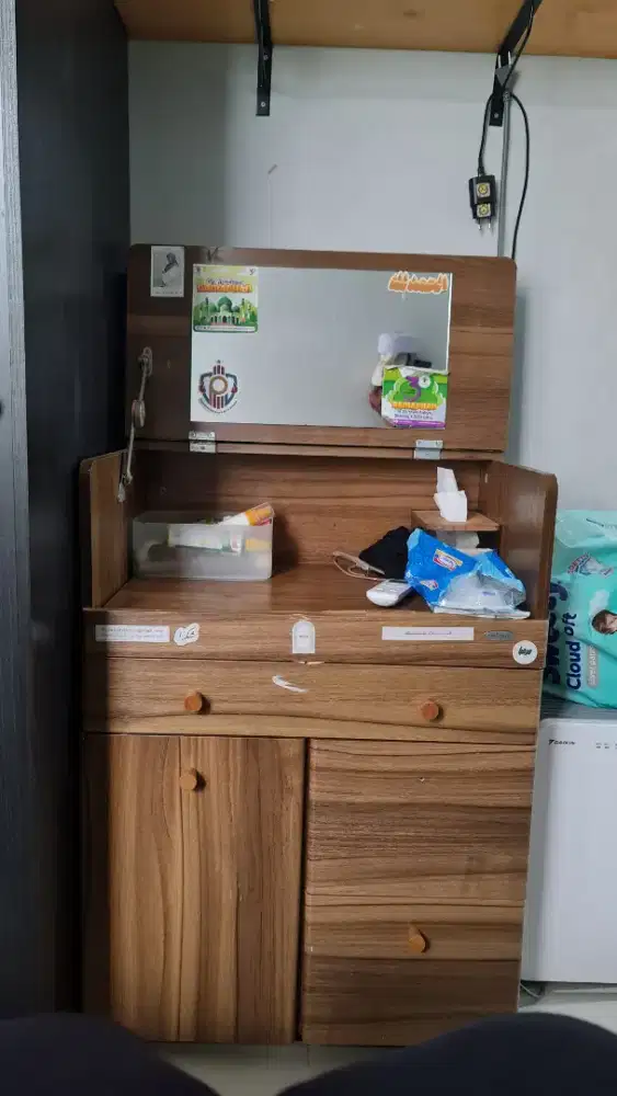 Meja Rias Informa Minimalis