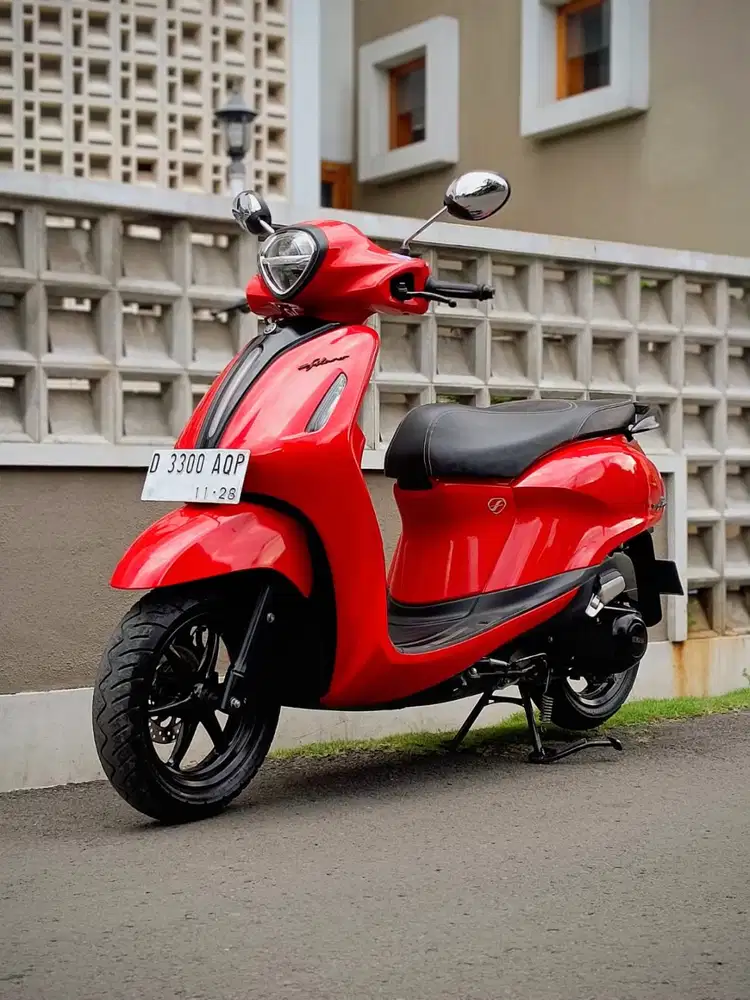 Yamaha Grand filano Neo Hybrid 2023