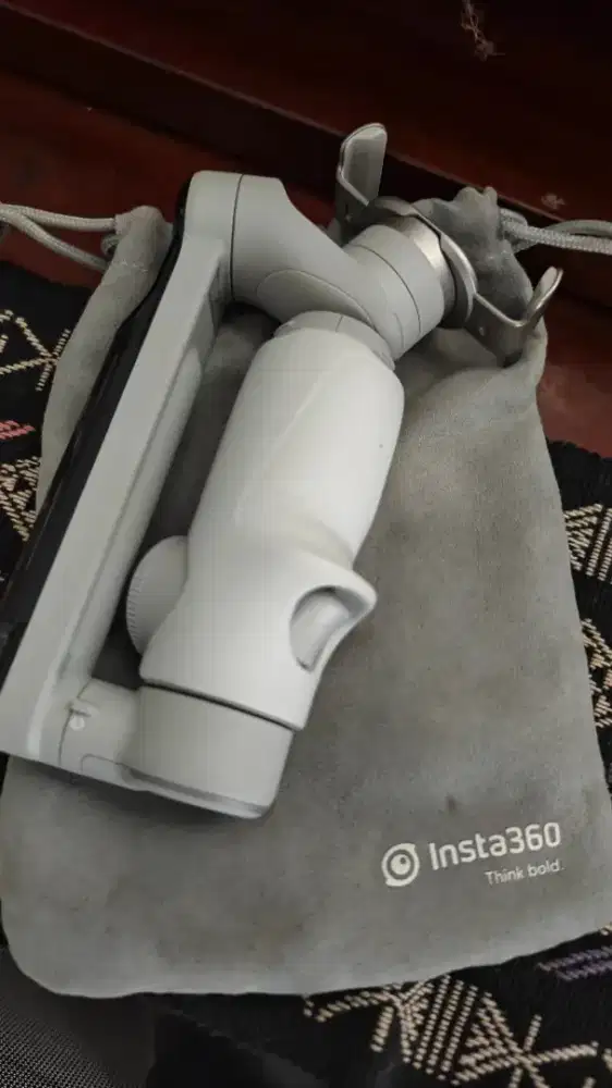 Gimbal Insta 360 flow pro