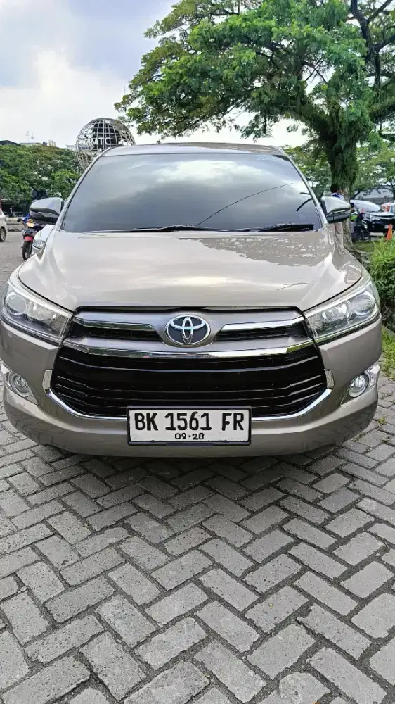 INNOVA V LUXURY SOLAR AT 2017