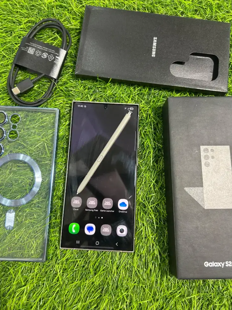 Samsung S24ultra 12/512gb
Sein