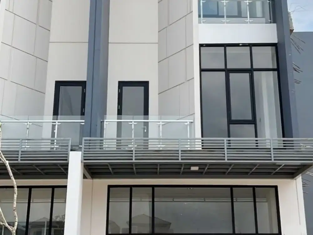 Ruko New East 3lt 5x17 85m Hadap Jalan JGC Jakarta Garden City Cakung