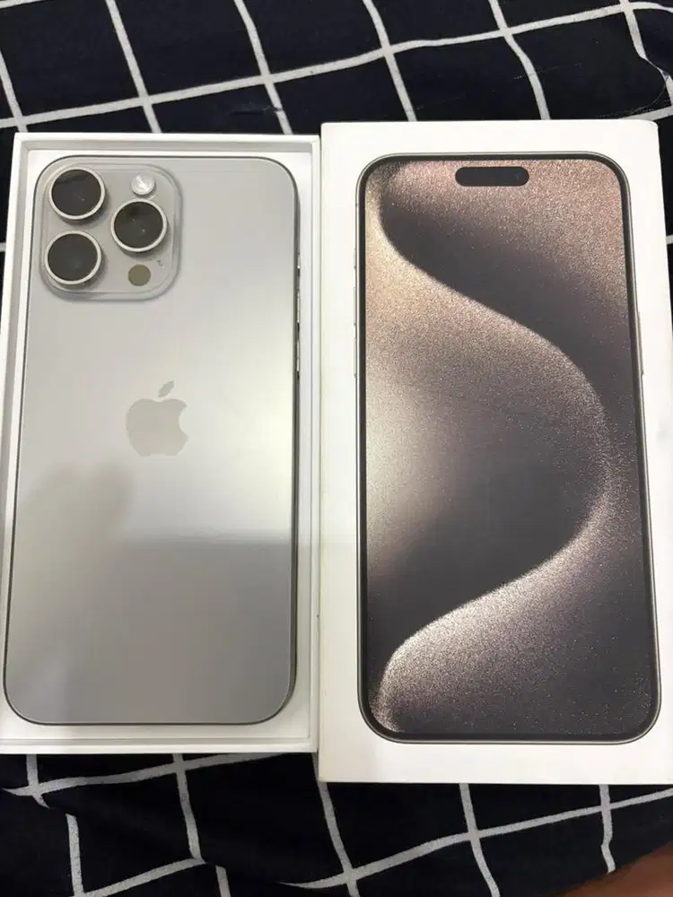 Second iphone 15 promax 256 eks ibox NATURAL TITANIUM