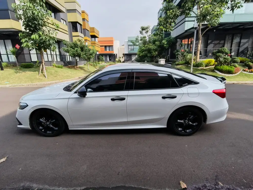 Dijual Honda Civic Turbo 2024 Bensin Warna Putih
