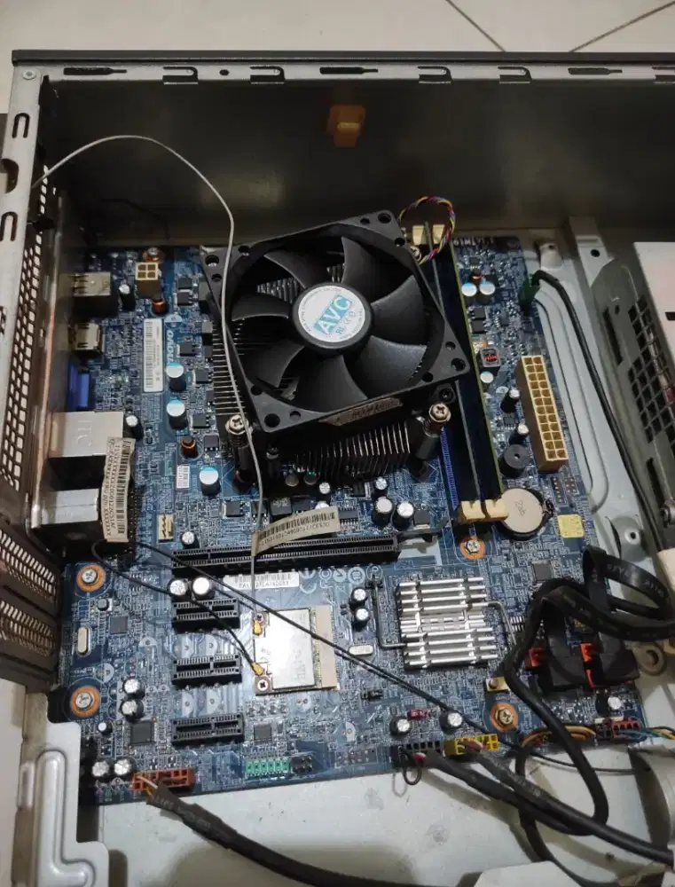 Motherboard lenovo H61 + heatsink fan
