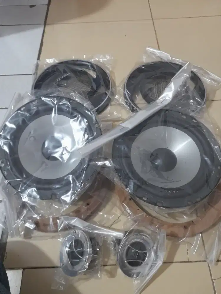 Speaker toyota yaris
