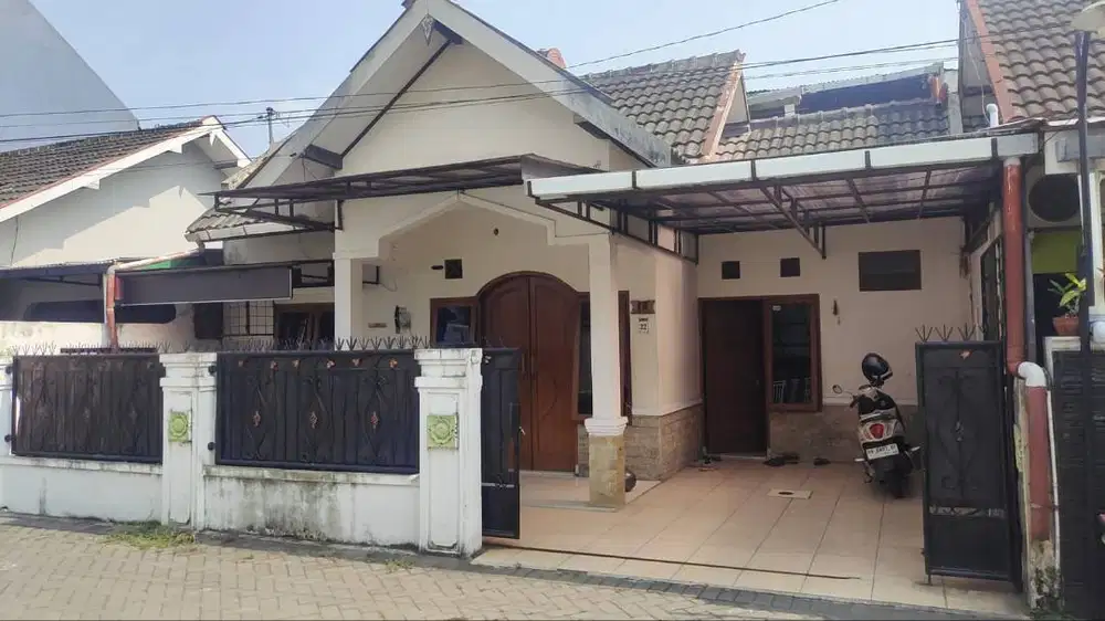 Rumah dalam komplek Nogotirto Asri no 1F