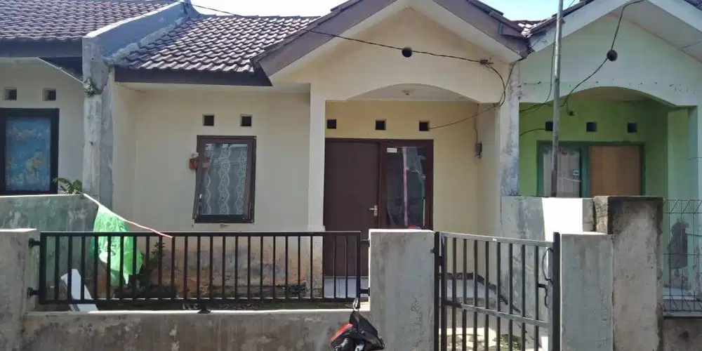 Di Jual Rumah Dekat Stastiun KRL Cilebut