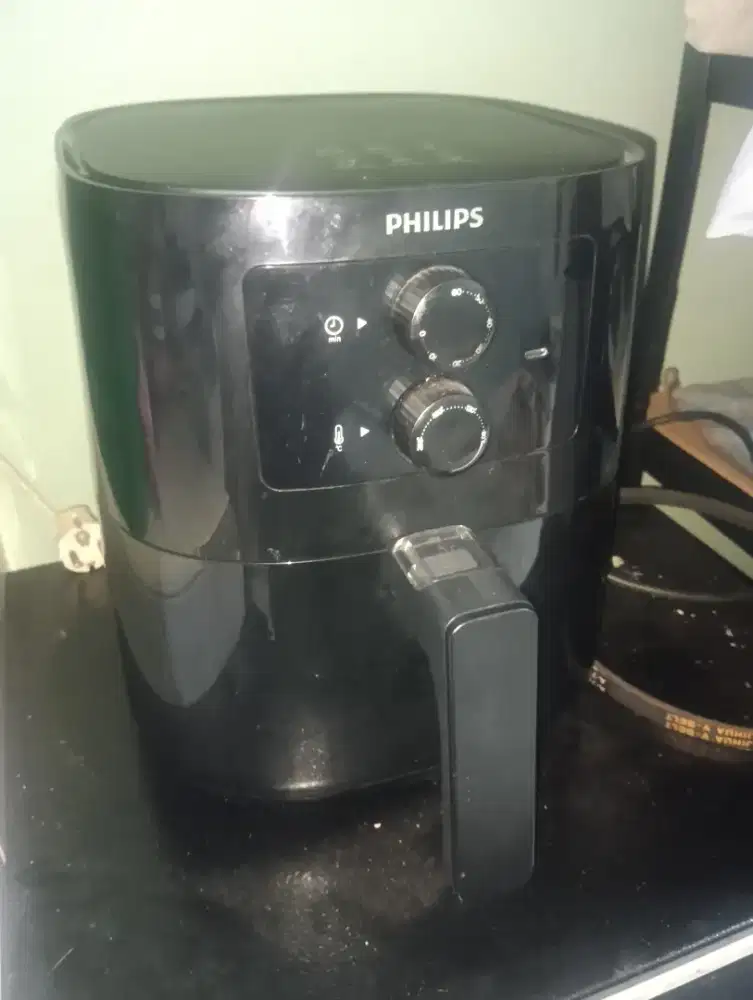 LIKE NEW Airfryer Philips Essential 1400W 4.1L