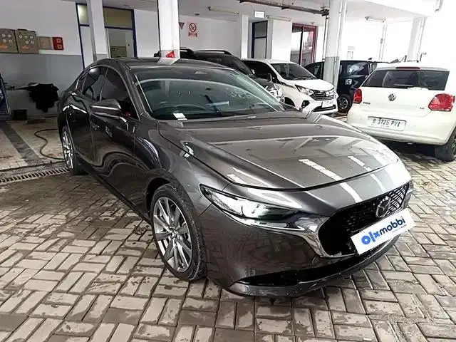 LOW DP Mazda 3 2.0 Sedan Bensin-AT 2023 NAE