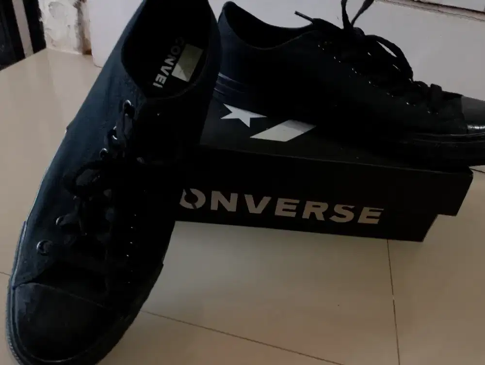 Sepatu Converse Full Black Size 43