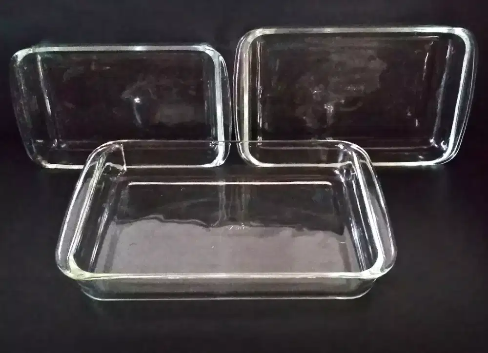 Tempat Saji Makanan Pyrex (Made In USA)