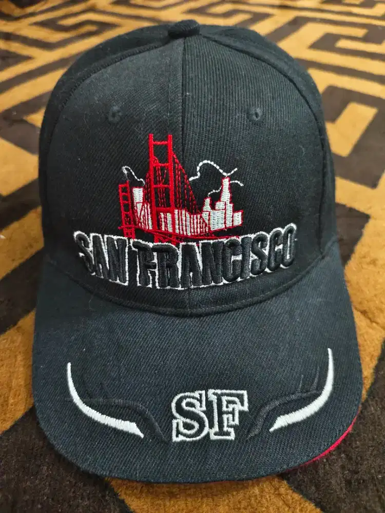 Topi Santa Francisco Hitam pekat