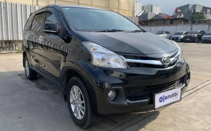 LOW DP Daihatsu Xenia 1.3 R Deluxe Bensin-MT 2013 BRM