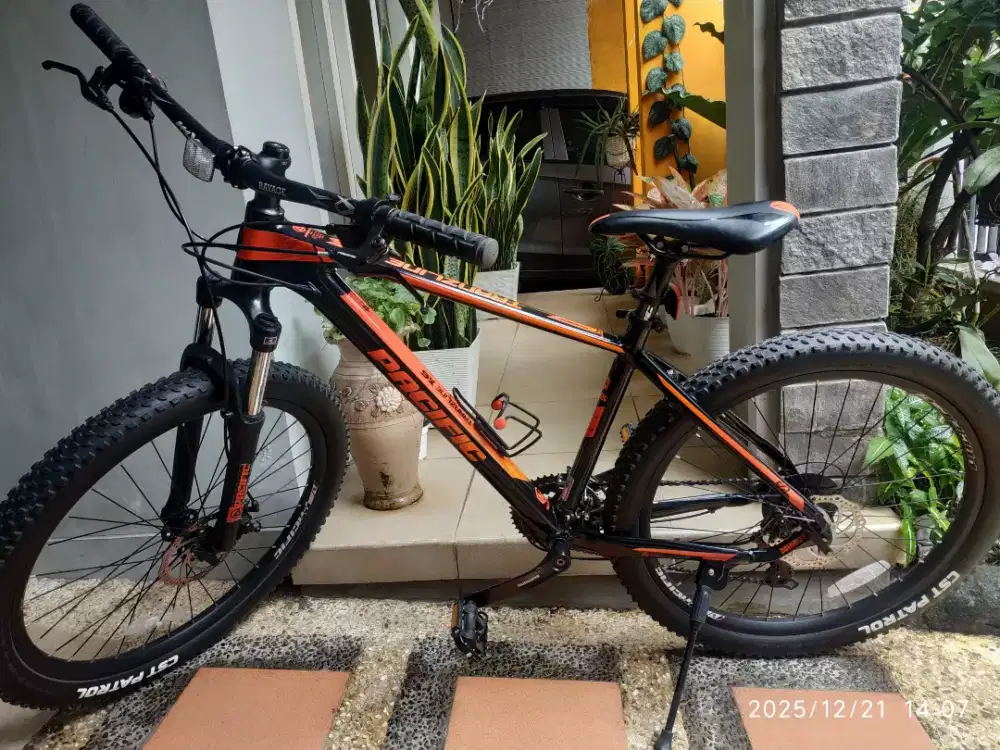 Sepeda gunung PACIFIC TRANZLINE X6