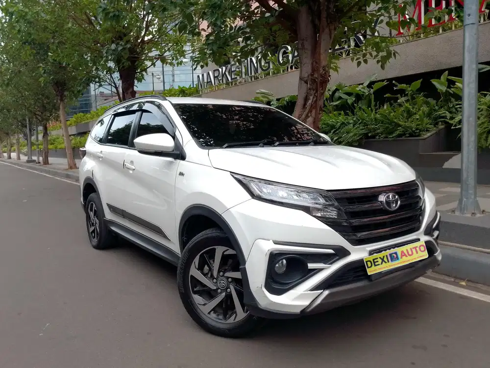 (KM32000) TOYOTA RUSH GR AT 2022 NIK 2021 ISTIMEWA KM RENDAH!!