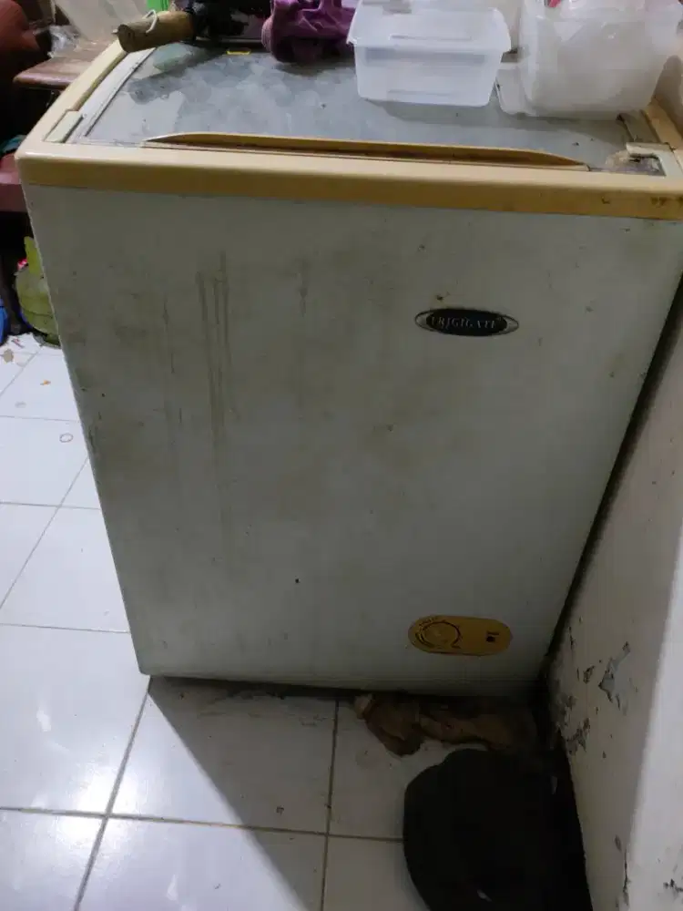 Freezer frigigate 100liter pintu slide kaca