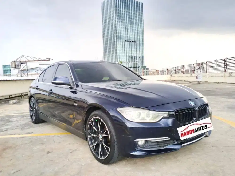 BMW 320I Tahun 2013 Automatic Biru metalik