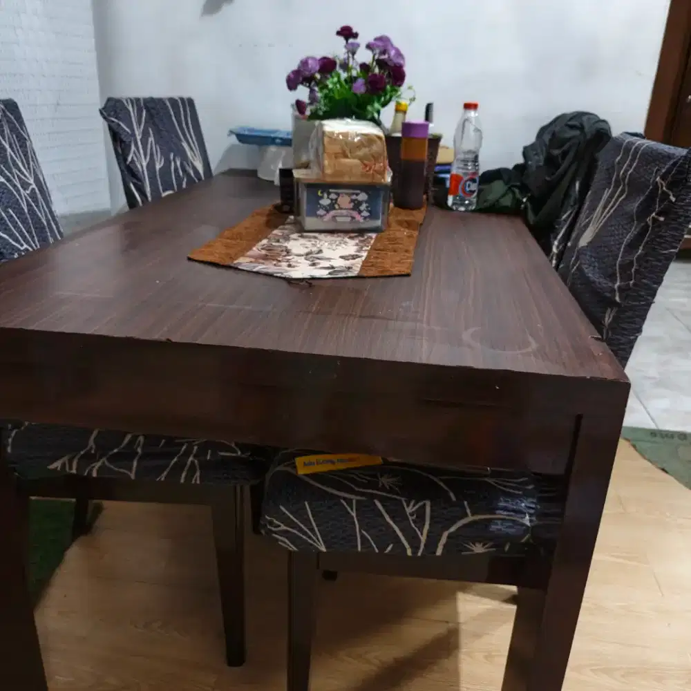 Dijual meja makan minimalis