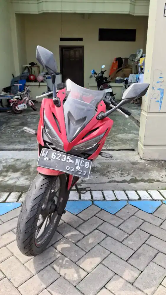 Honda CBR 150R 2016