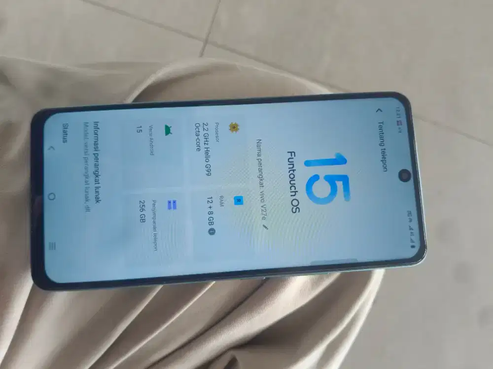 Saya mau jual hp Vivo v27e