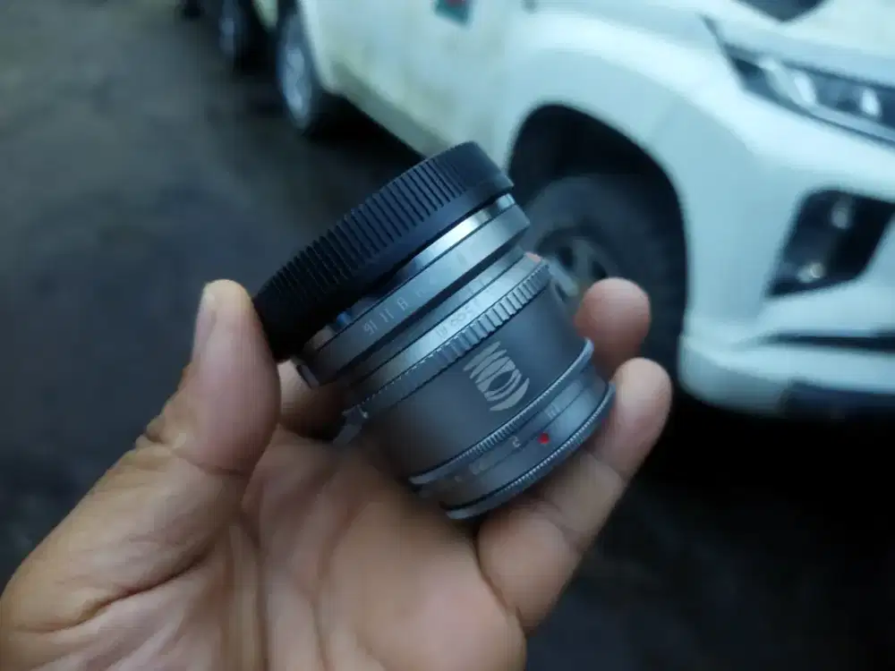 Di jual lensa manual ttartisan 35mmf1,4 for mirroles canon