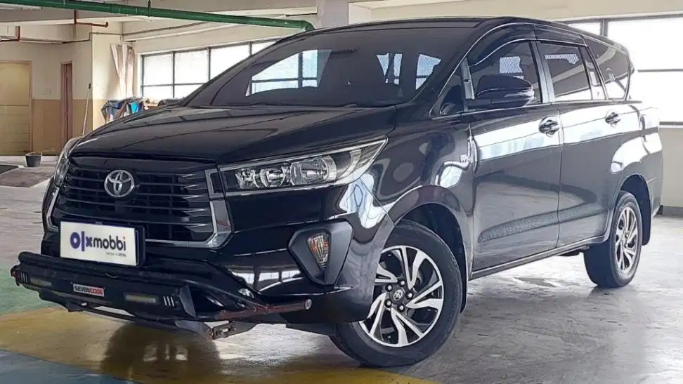 TDP 13JT Toyota Kijang Innova 2.0 G Bensin-AT Hitam 2021