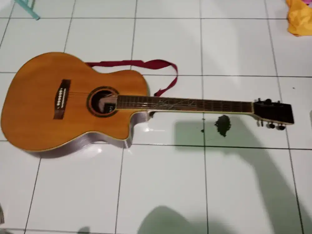 Jual gitar lakewood