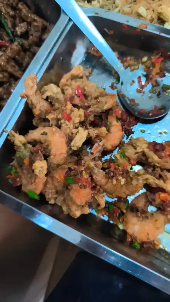 DIBUTUHKAN HELPER WARTEG