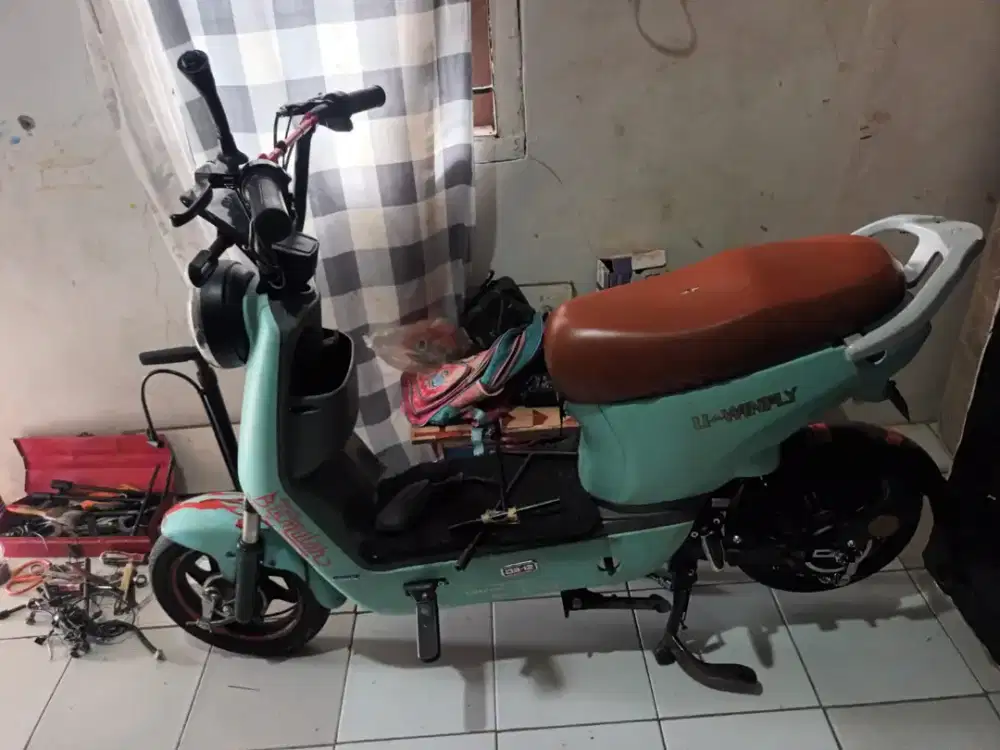 Sepeda listrik uwinfly df8