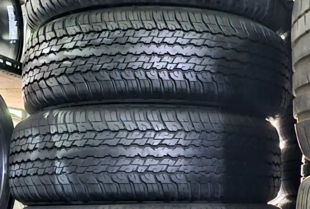 Ban Dunlop AT 265/65-17 Made in thailand.Kondisi 99%. Harga @1pcs