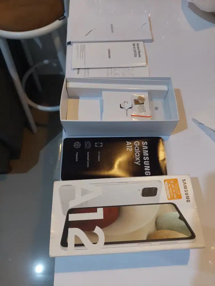 Samsung A12 Putih
