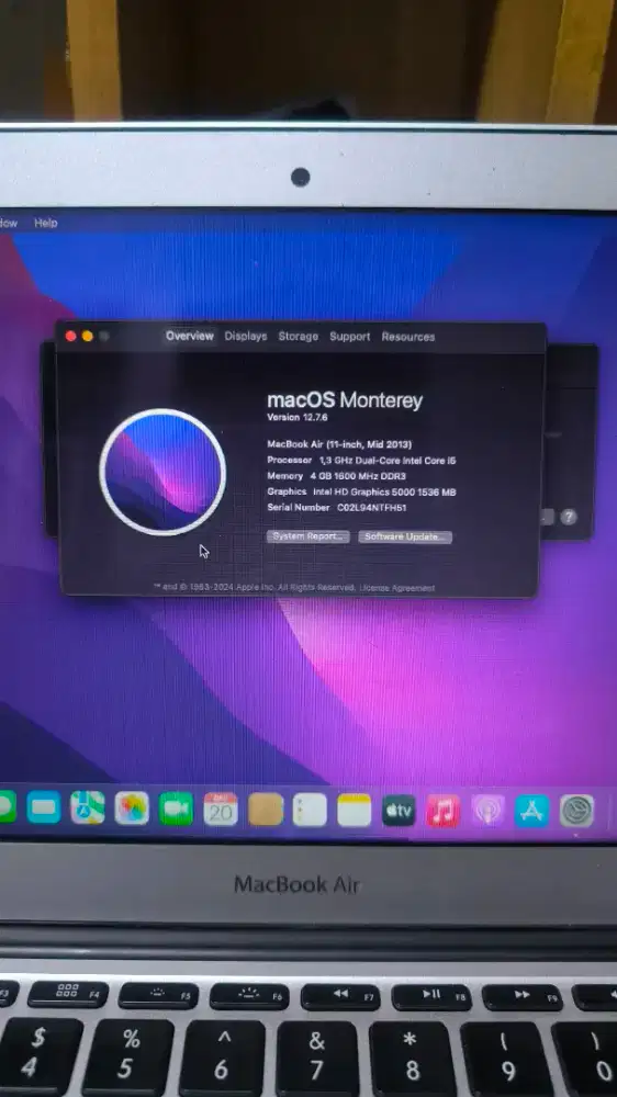 Macbook air 11inch 2013.RAM 4,GB.flash storage 128GB.Nego Sampe Muntah