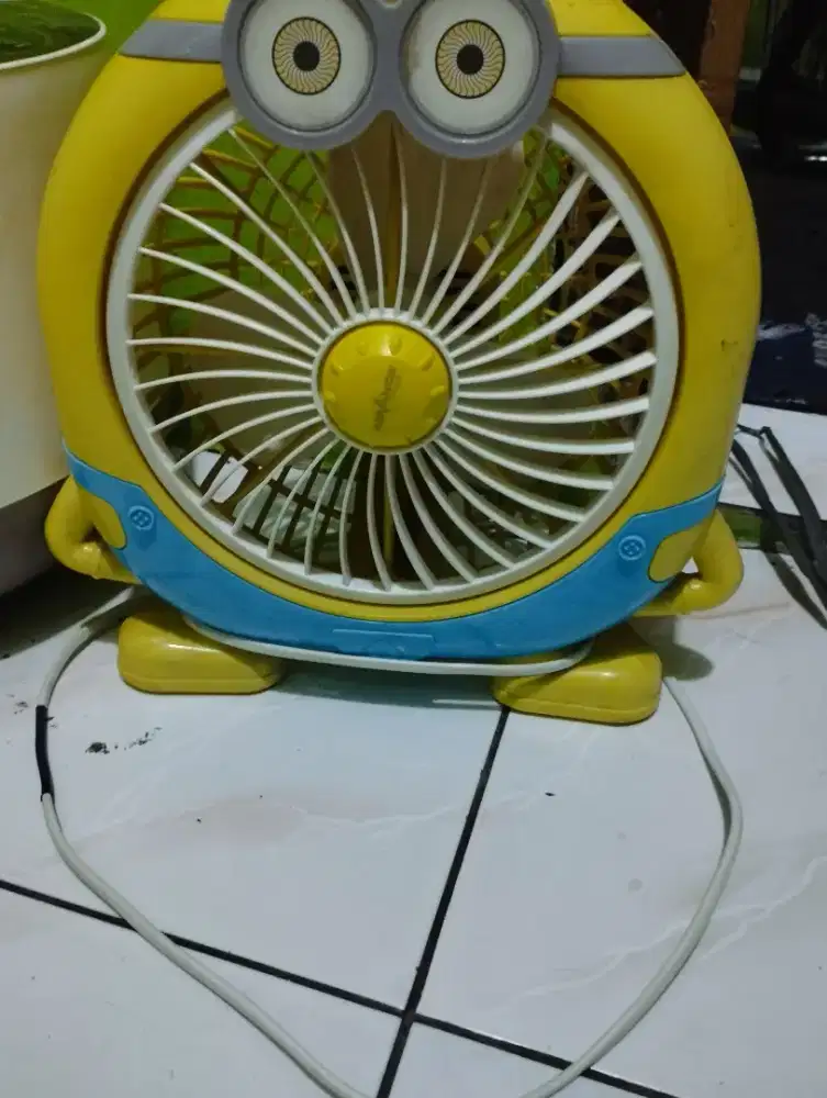 Kipas angin character