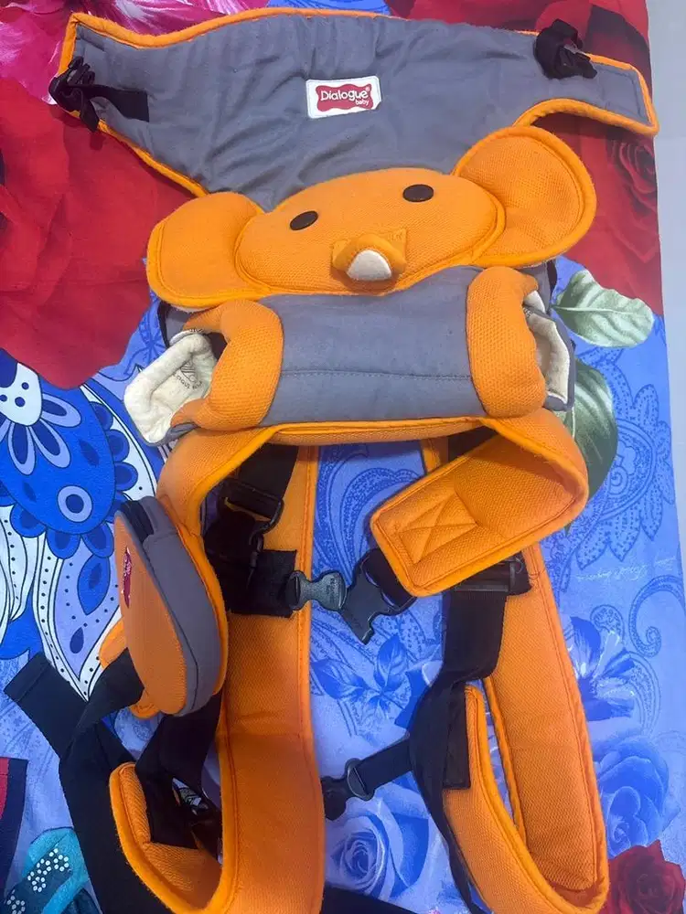 Gendongan Bayi Mshape