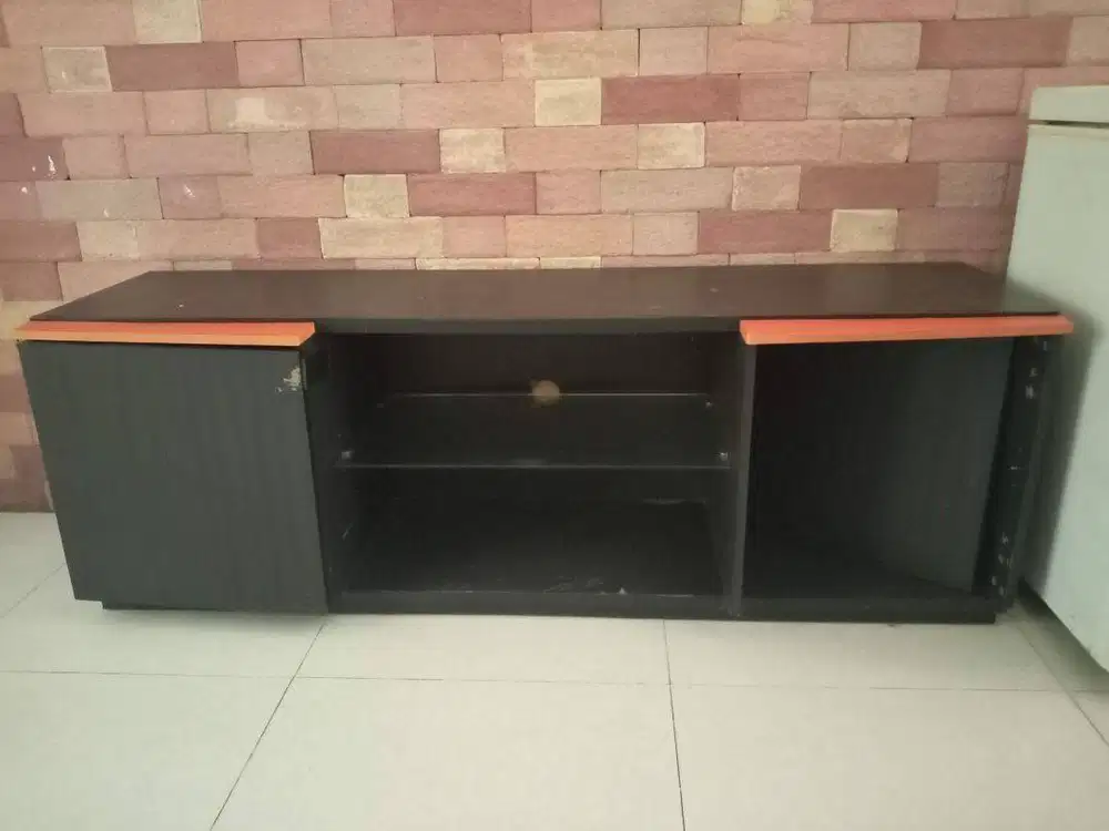 Meja Bufet TV Panjang Kayu