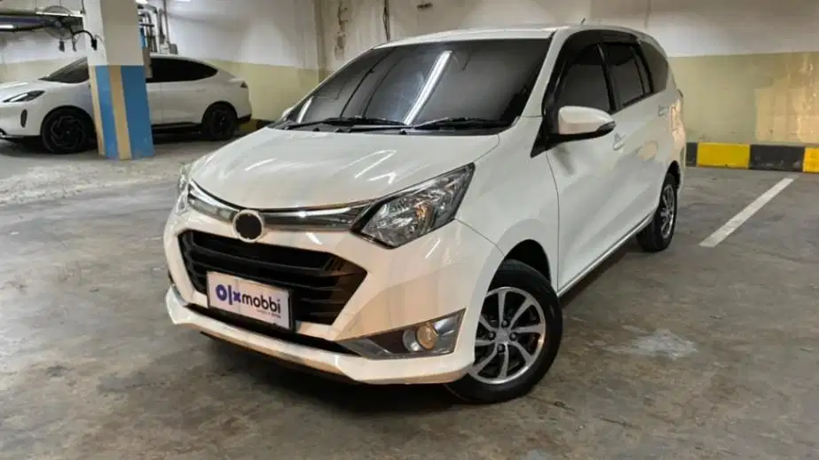 DP Rendah  5JT Daihatsu Sigra 1.2 R Bensin-MT 2017 Putih