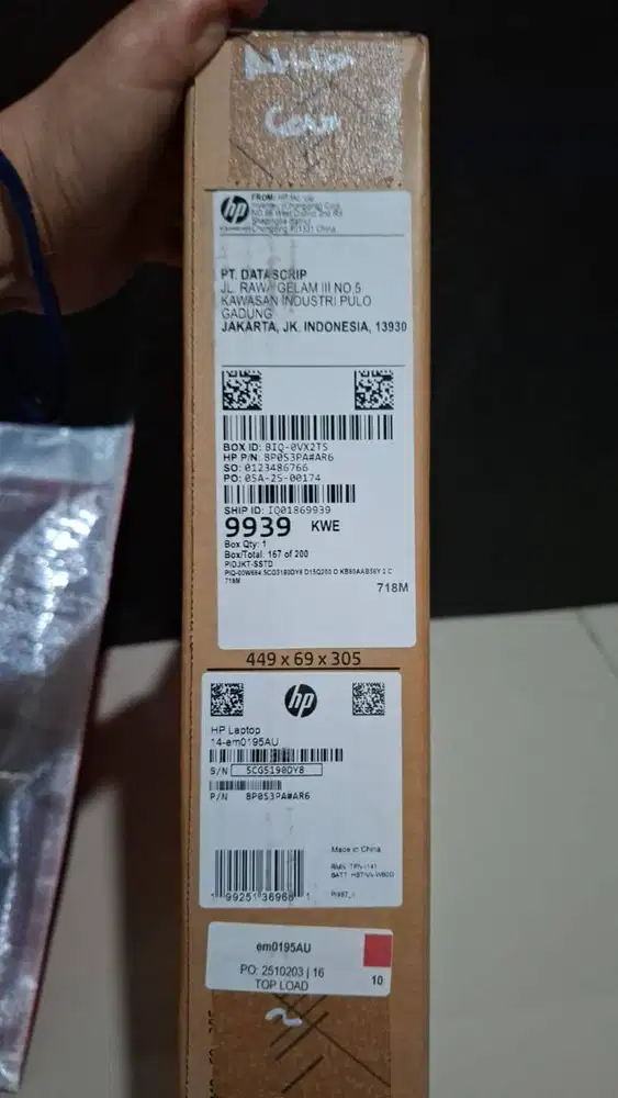 Laptop HP 14-EM0195AU