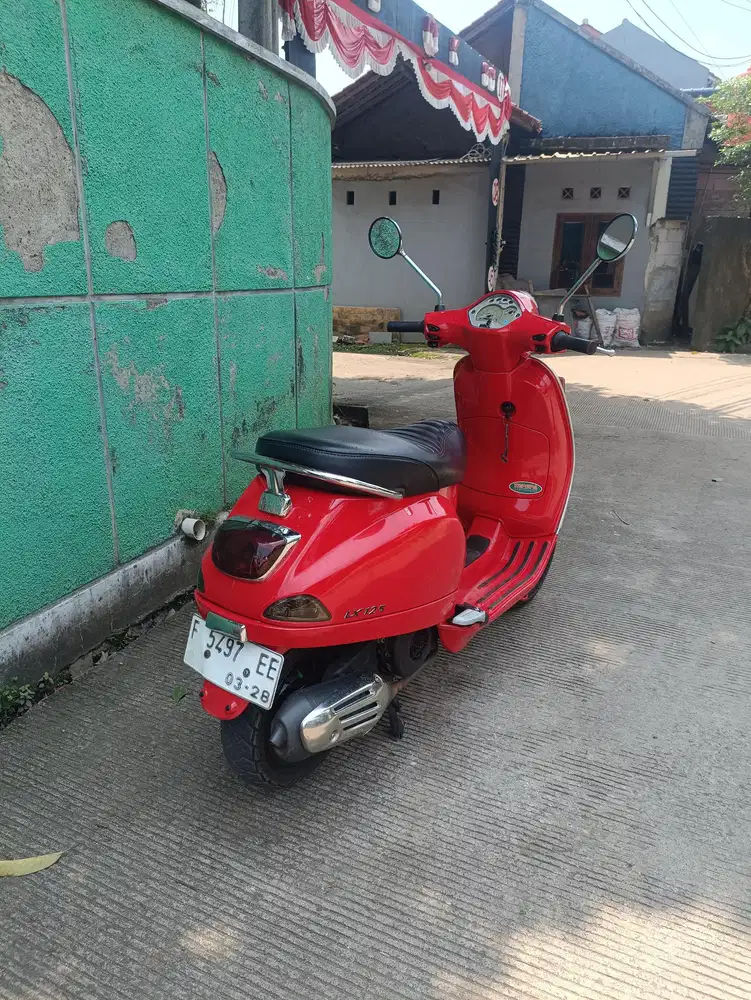 •SALE Vespa LX 125cc IGET lengkap 2018
