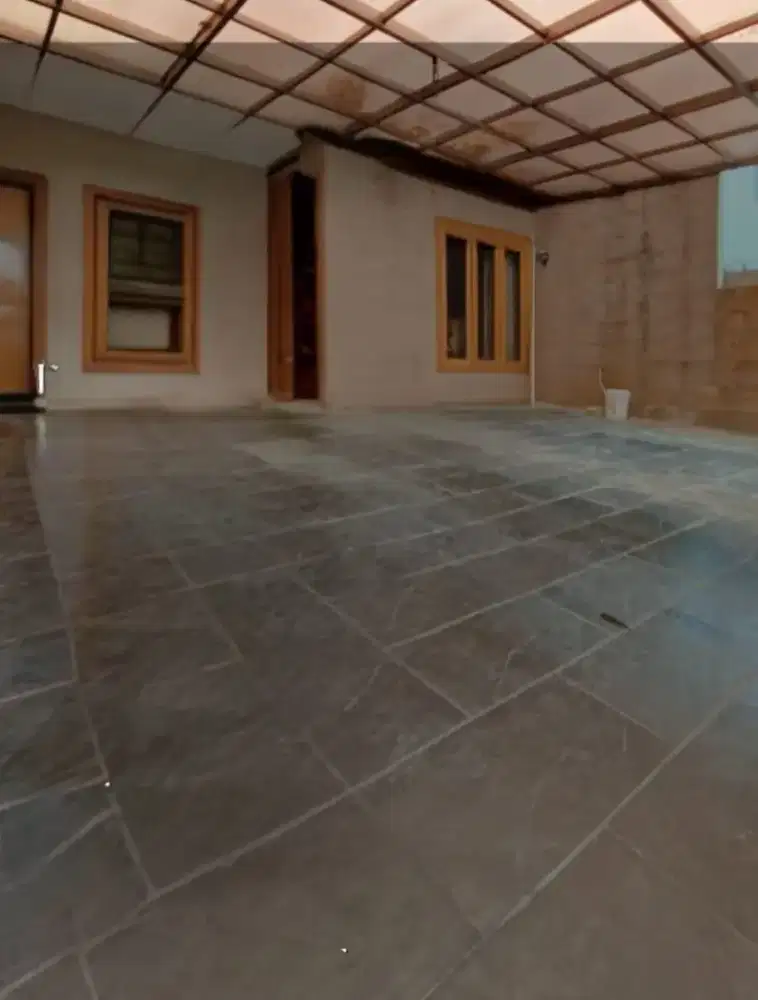 Rumah Bagus siap Huni Dekat Sekolah,Mall Pondok Indah Jakarta Selatan